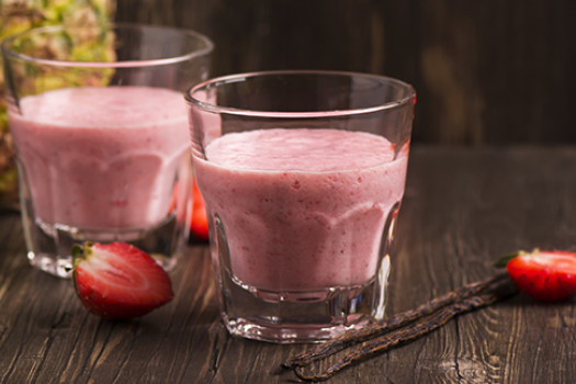 summer breeze smoothies with strawberries