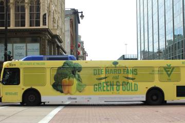 buss wrap promoting broccoli and bell pepper