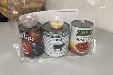 10 Minute Chili Kit with canned tomatoes, beef, and kidney beans