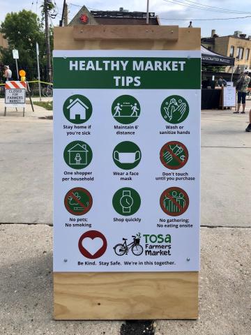 Healthy Market Tips sign at the Farmers Market